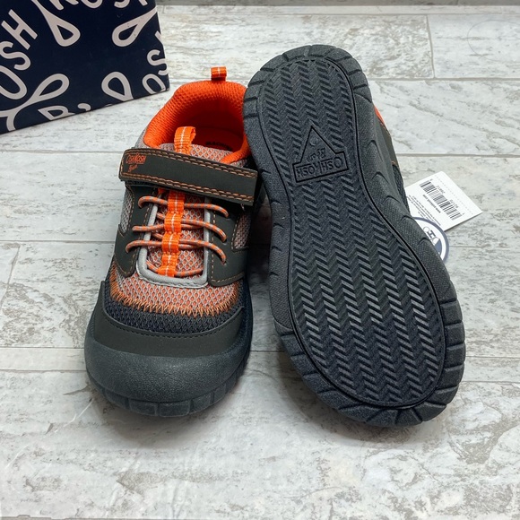 OshKosh B’gosh boys sneakers - Picture 4 of 8